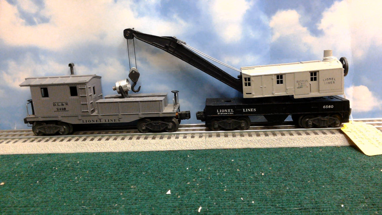 LIONEL POSTWAR CRANE &SEARCHLIGHT CABOOSE 6560