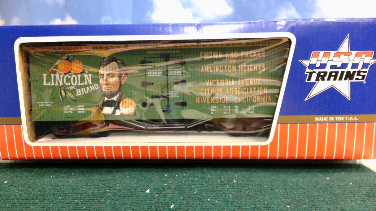 USA TRAINS R16389 LINCOLN BRAND REFRIGERATOR CAR