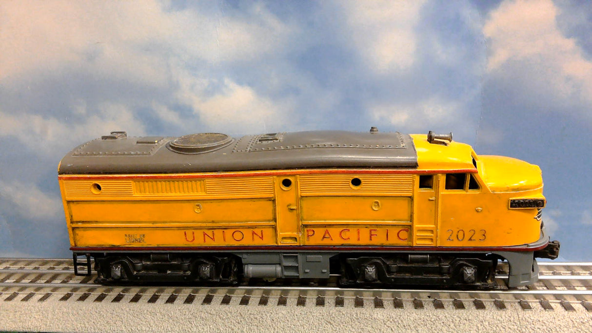 Lionel 2023 Postwar Union Pacific Alco AA Diesel Locomotive Set