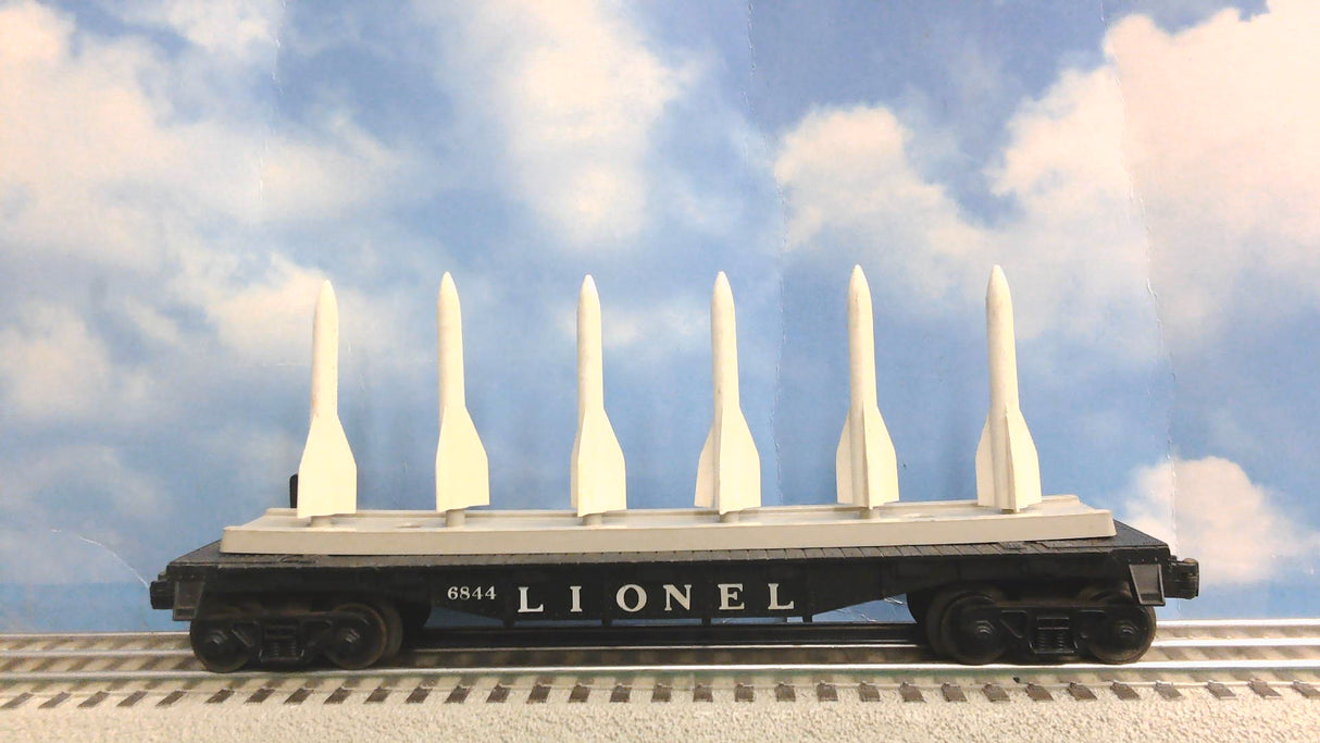 Lionel #6844 Lionel Flatcar with Missiles