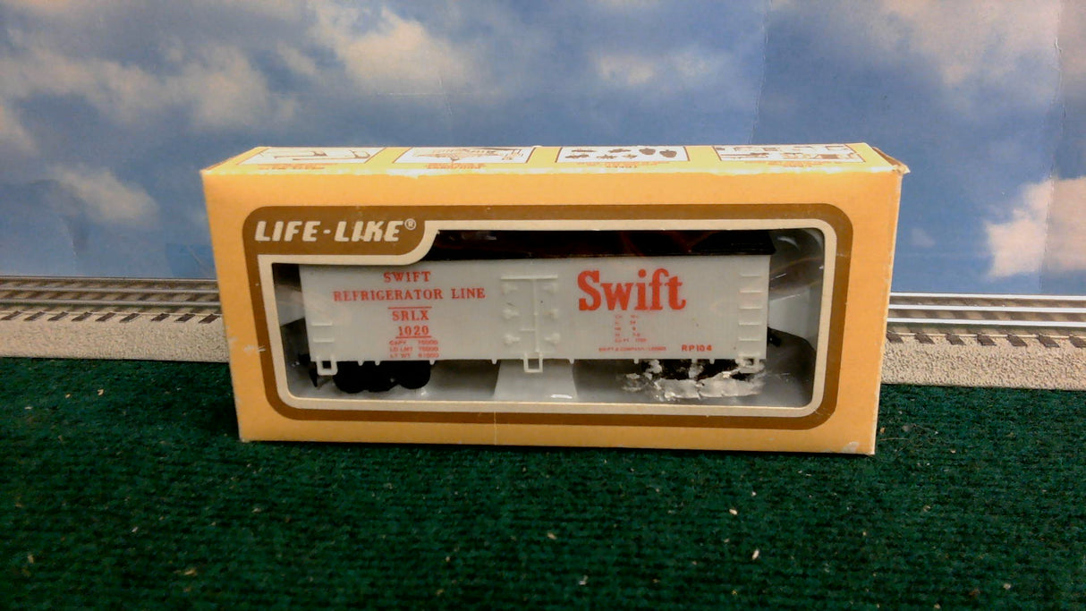 LIFE-LIKE 8568 HO SCALE REEFER SWIFT