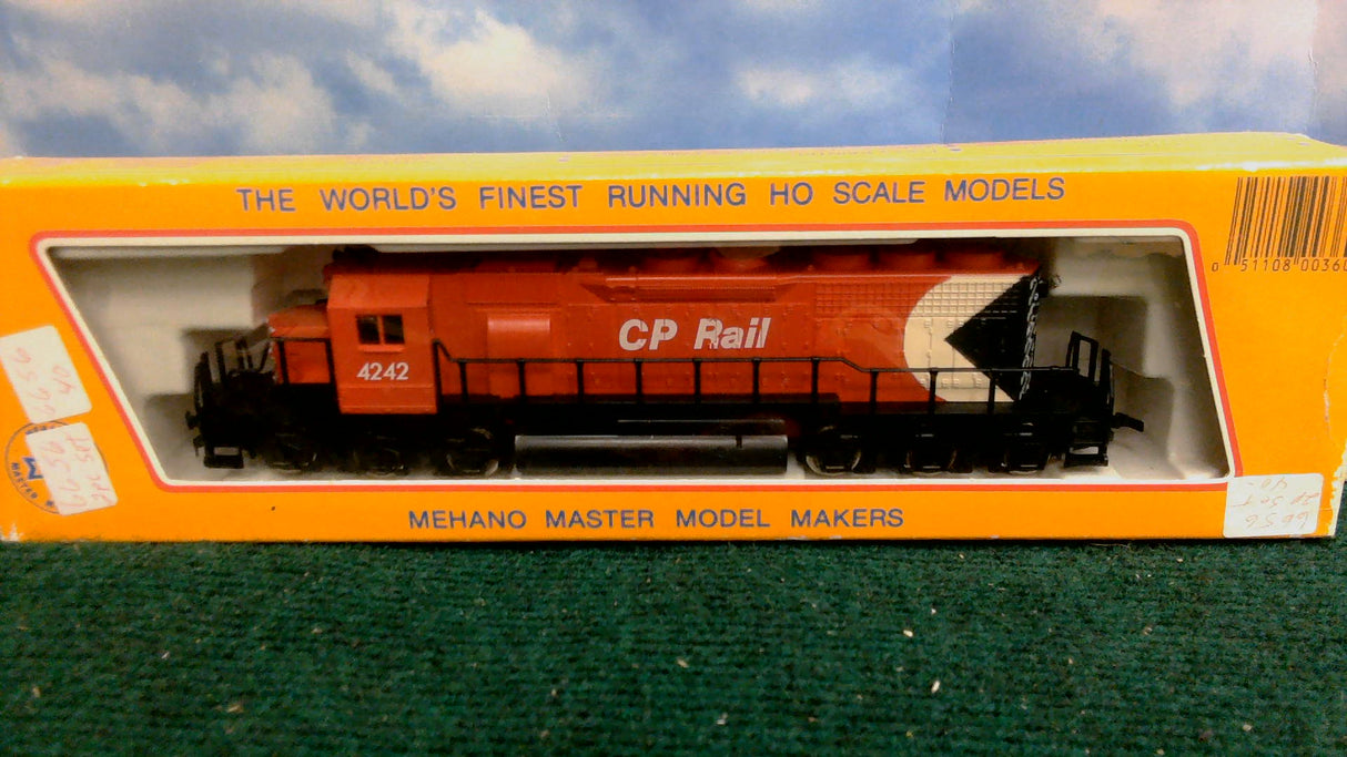 HO CP Rail Engine and Caboose set