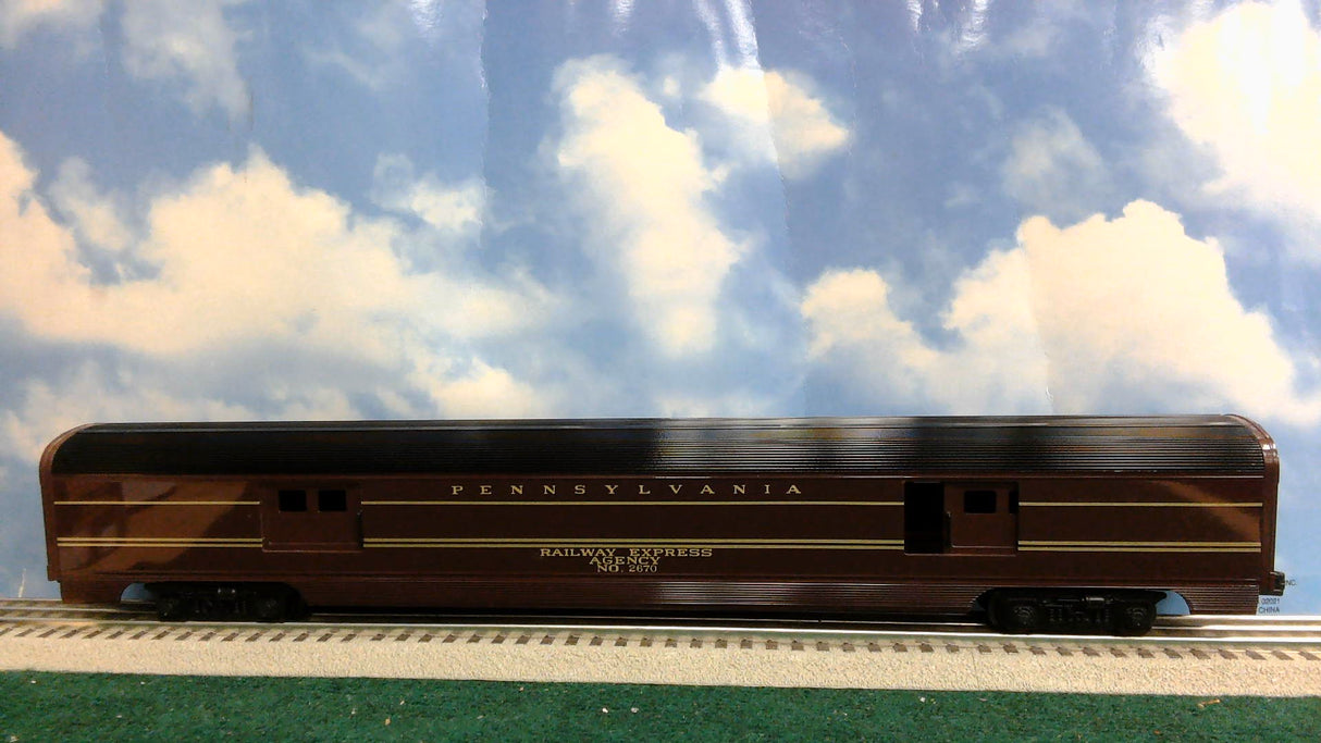 Weaver Scale Pennsylvania Aluminum 5-Car Passenger