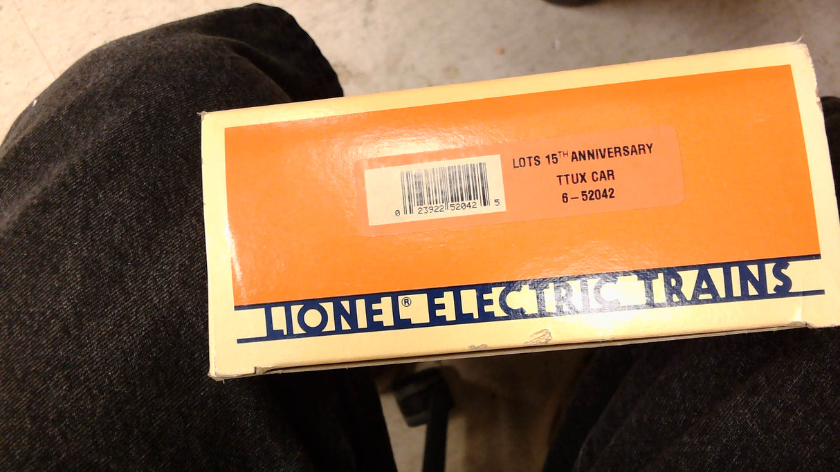 Lionel 6-52042 O BN TTUX Flatcar with Trailer