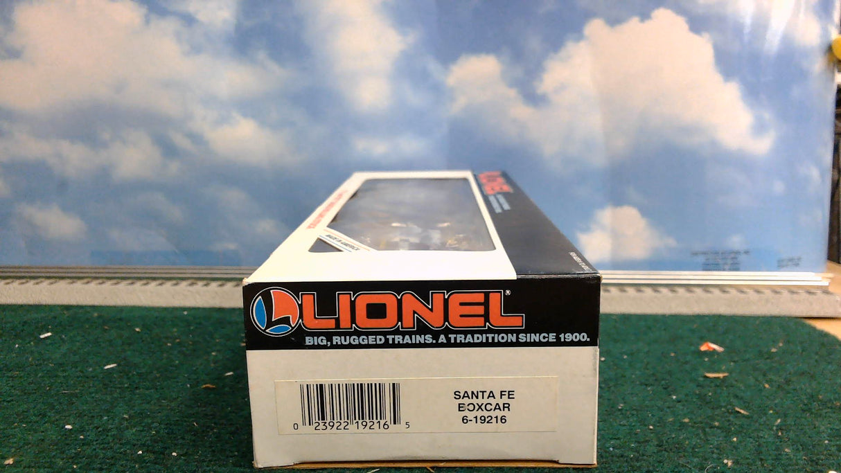 LIONEL 6-19216 SANTA FE BOXCAR