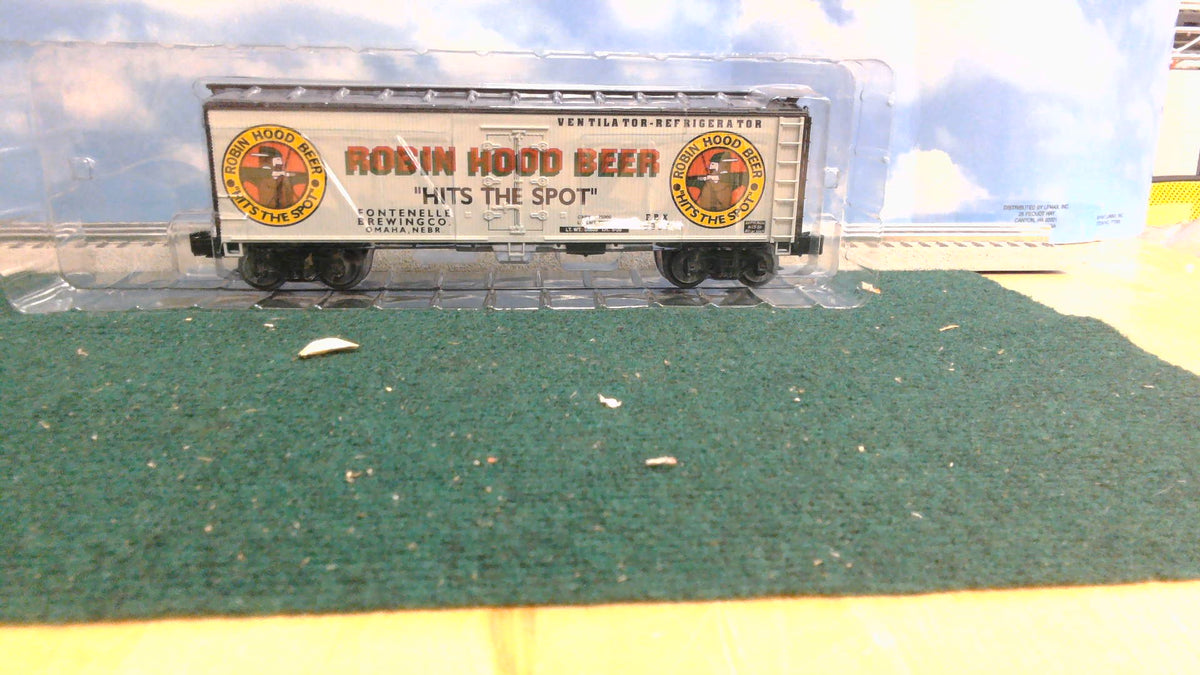 WEAVER U3115 WOOD SIDE REFRIGERATOR CAR ROBIN HOOD BEER