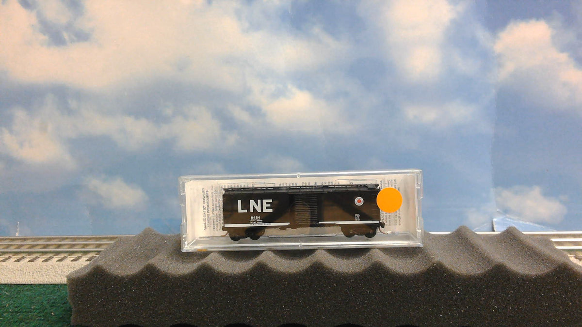 MICRO-TRAINS LNE8484 LEIGH AND NEW ENGLAND USRA STEEL BOX CAR SINGLE DOOR