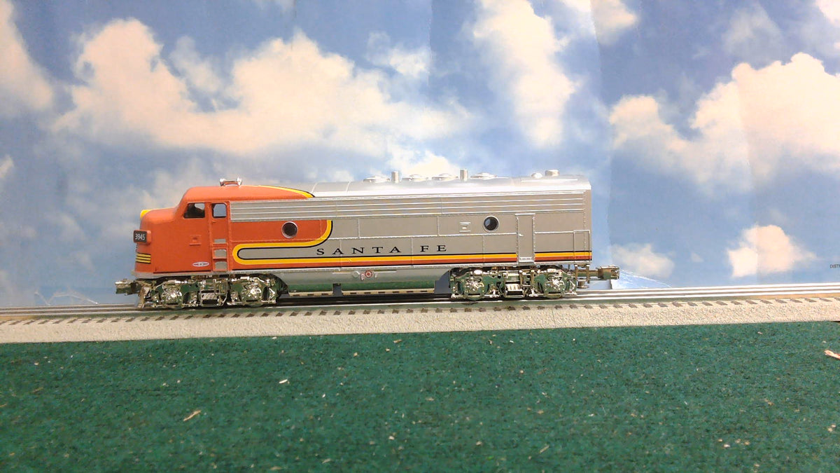 MENARDS 279-3945 SANTA FE AA ALCO DIESEL LOCO SET