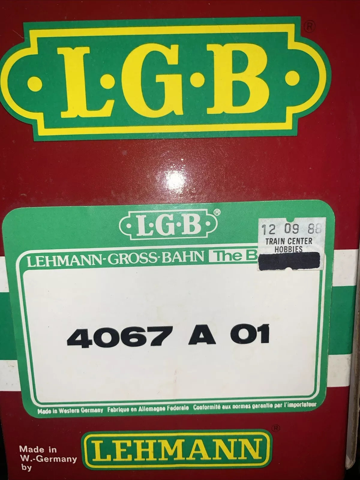 LGB 4067 A 01 Union Pacific Boxcar G-Scale - Yellow