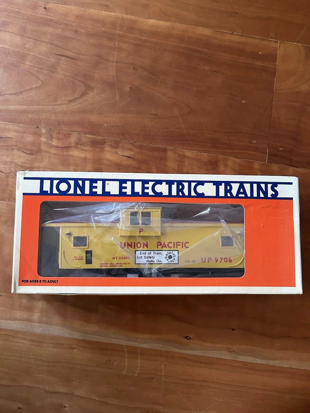 Lionel 6-19706 O Union Pacific Extended Vision Smoking Illuminated Caboose #9706