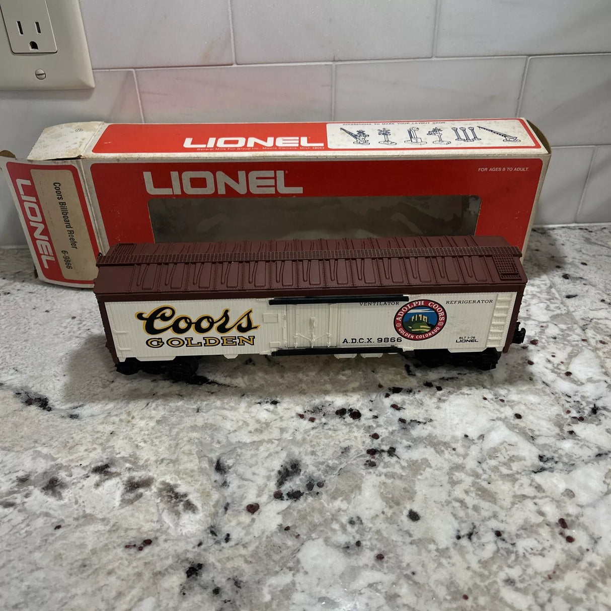 Lionel 6-9866 - Coors Billboard Reefer