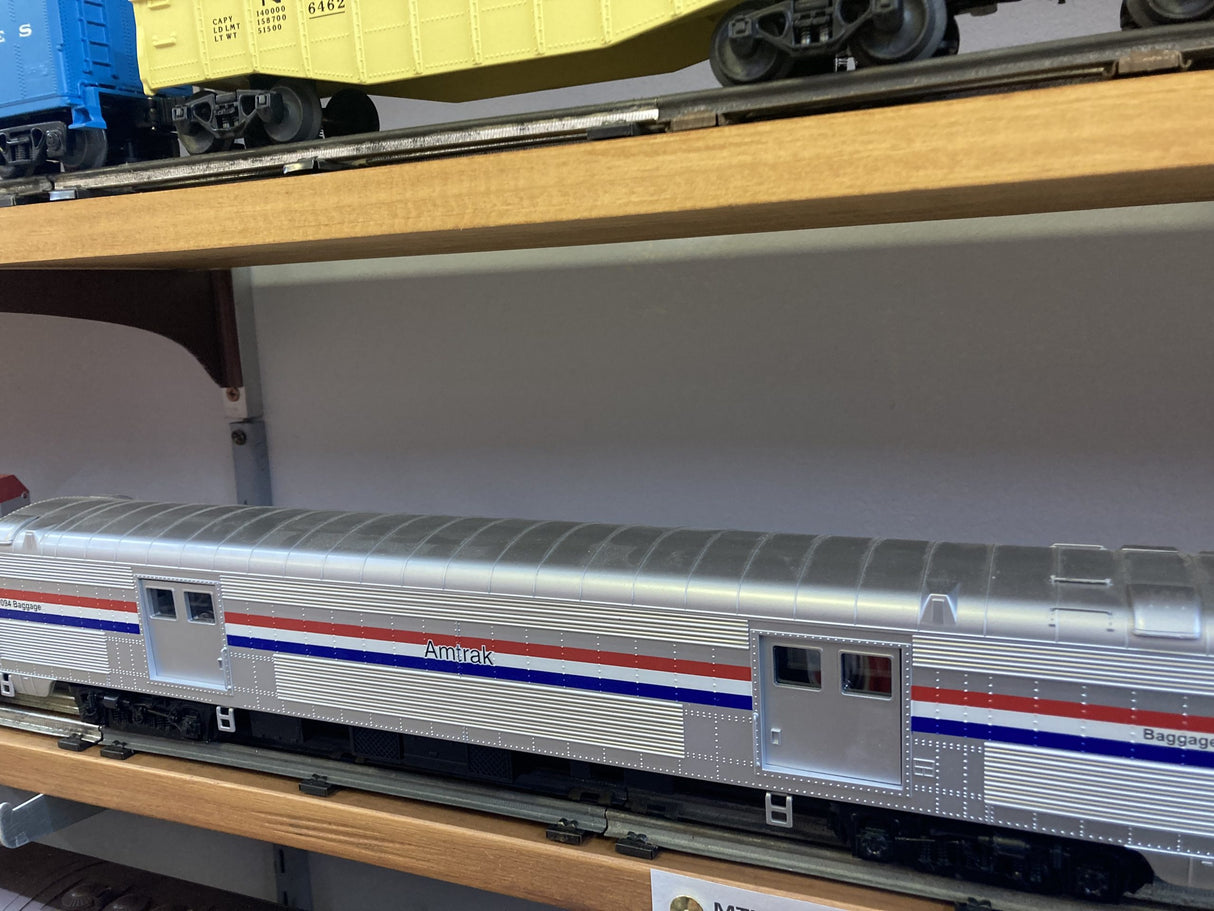 MTH Premier Amtrak 20-65198: 5-Car 70' Streamlined Passenger Set (Ribbed Sided)