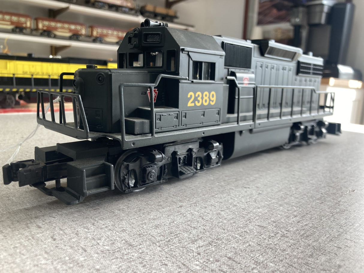 Lionel 6-28884: PENNSYLVANIA CONVENTIONAL GP38 DIESEL#2389