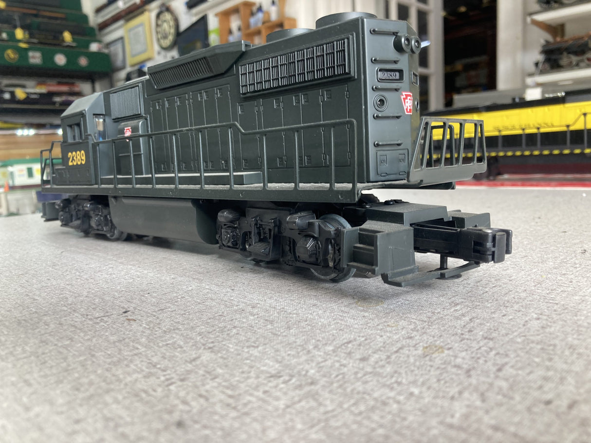 Lionel 6-28884: PENNSYLVANIA CONVENTIONAL GP38 DIESEL#2389