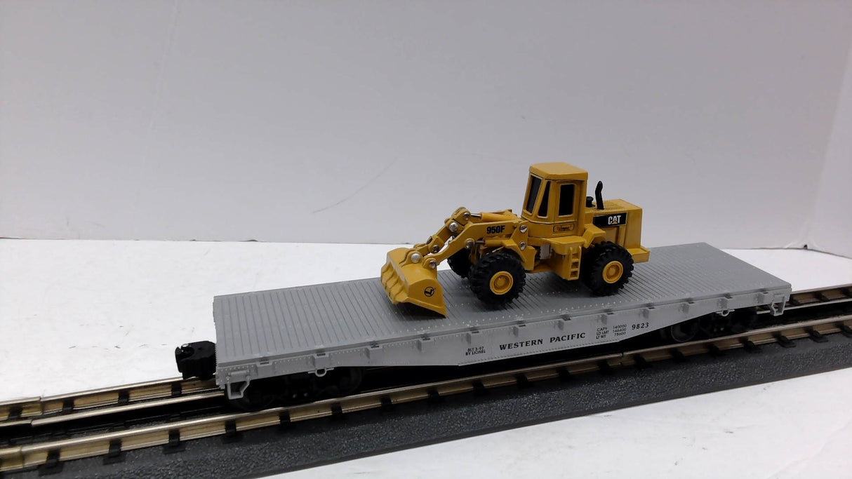 Lionel 6-17517 Western Pacific Flatcar with Ertl Die-cast Caterpillar Frontloader