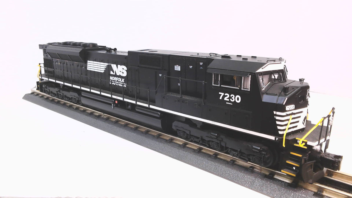 LIONEL NORFOLK SOUTHERN LEGACY SD90MAC DIESEL LOCOMOTIVE