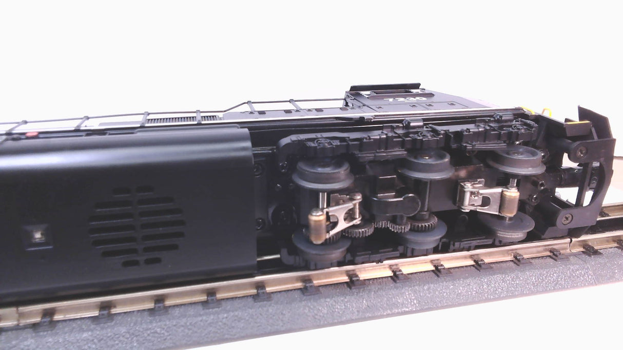 LIONEL NORFOLK SOUTHERN LEGACY SD90MAC DIESEL LOCOMOTIVE