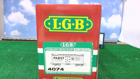 LGB 4074: Pabst Beer Reefer Car
