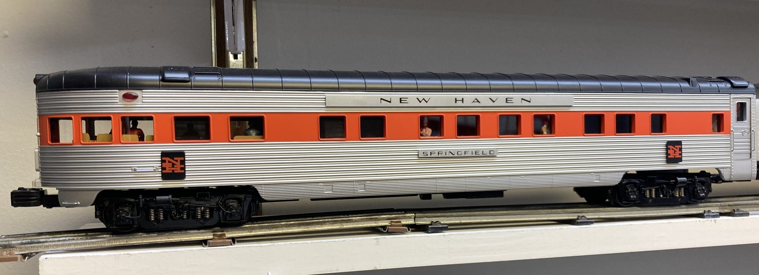 MTH Premier 20-65085: New Haven 5-Car 70' Streamlined Passenger