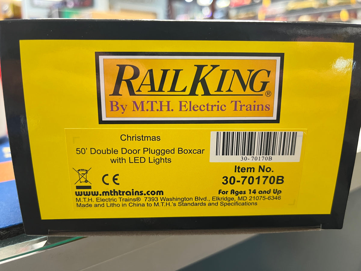 MTH 30-70170 O Gauge RailKing Christmas 4-Car 50’ Double Door Plugged Boxcar Set With LED Lights Set