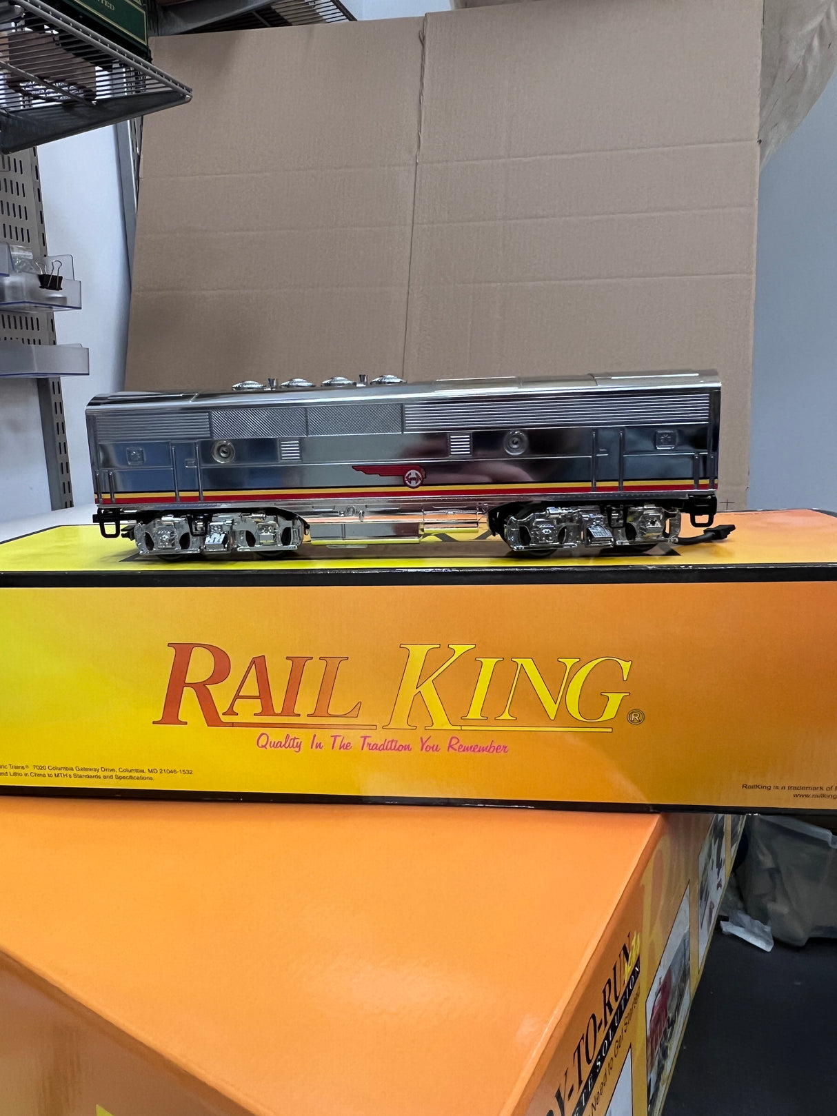 Santa Fe Scale F-3 B Unit Diesel (Non-Powered) New In Box