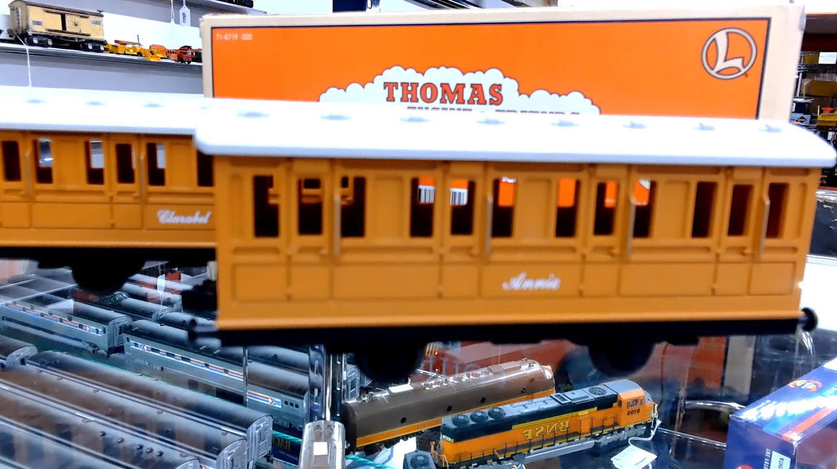 SET Lionel 6-18719: Thomas the Tank Engine, Annie, & Clarabell