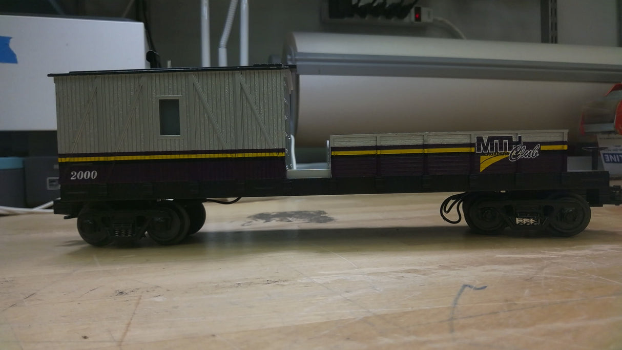 MTH RAILKING MTHRRC 2000 CRANE TENDER CAR 30-7939 RAILROADER CLUB O GAUGE TRAIN