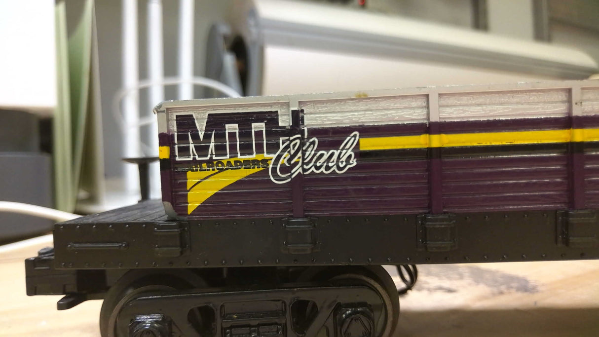 MTH RAILKING MTHRRC 2000 CRANE TENDER CAR 30-7939 RAILROADER CLUB O GAUGE TRAIN