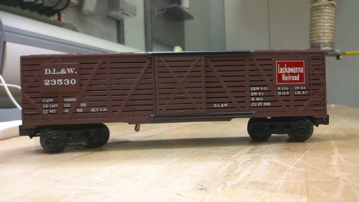 KMT D.L.&W. Lackawanna Stock Car #23530 w/ Home Made Horse Sounds