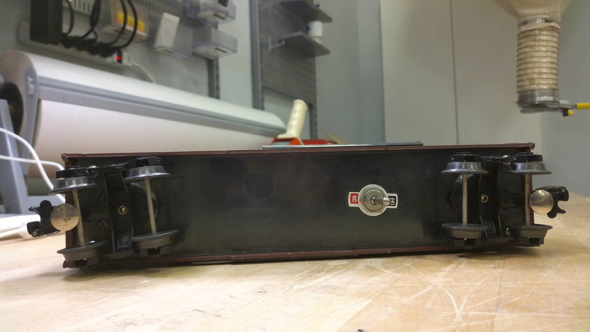 KMT D.L.&W. Lackawanna Stock Car #23530 w/ Home Made Horse Sounds