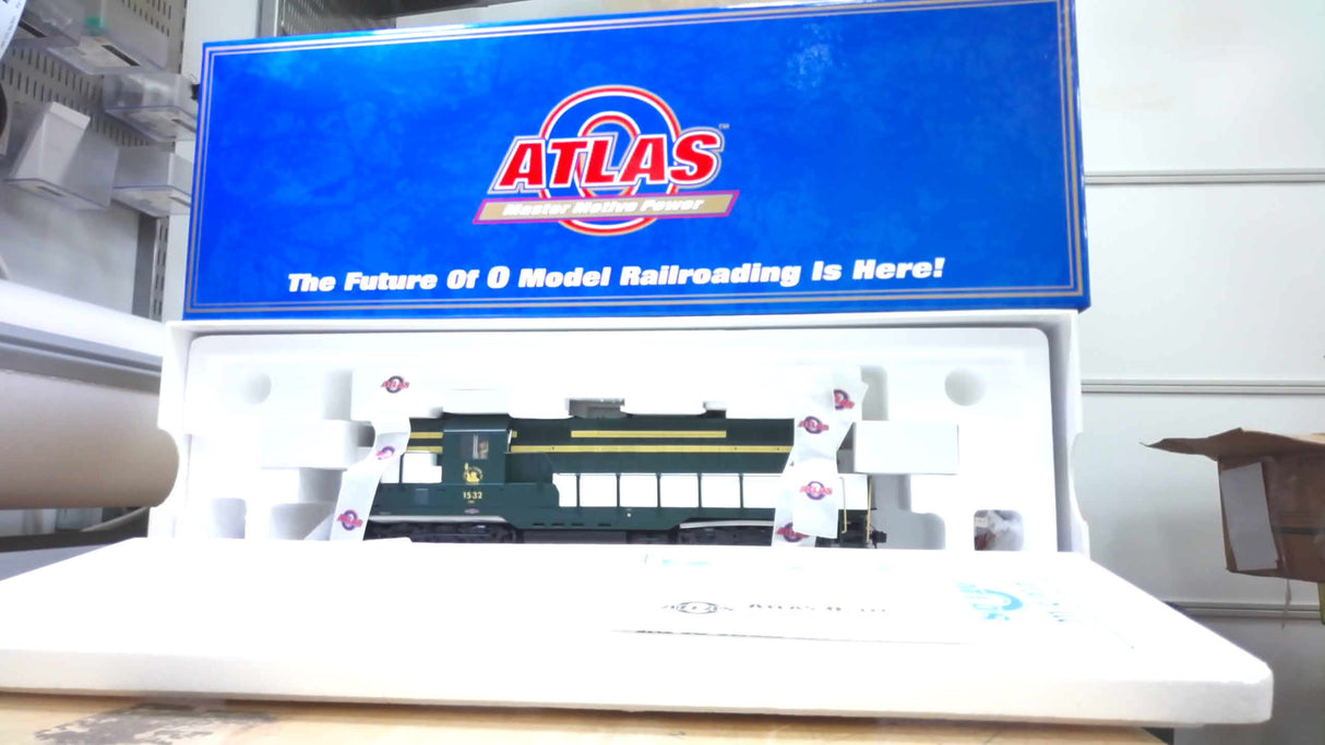 Atlas-O GP-9 Locomotive #2412-2 Jersey Central #1532 NEW IN BOX