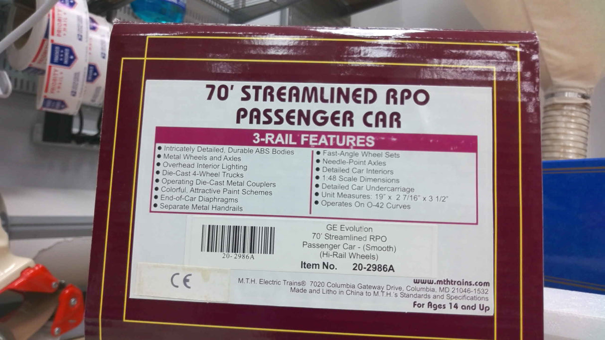 MTH 20-2986-1E GE Evolution ES44AC W/ 20-2986A 70' Streamlined Pro Passenger SET