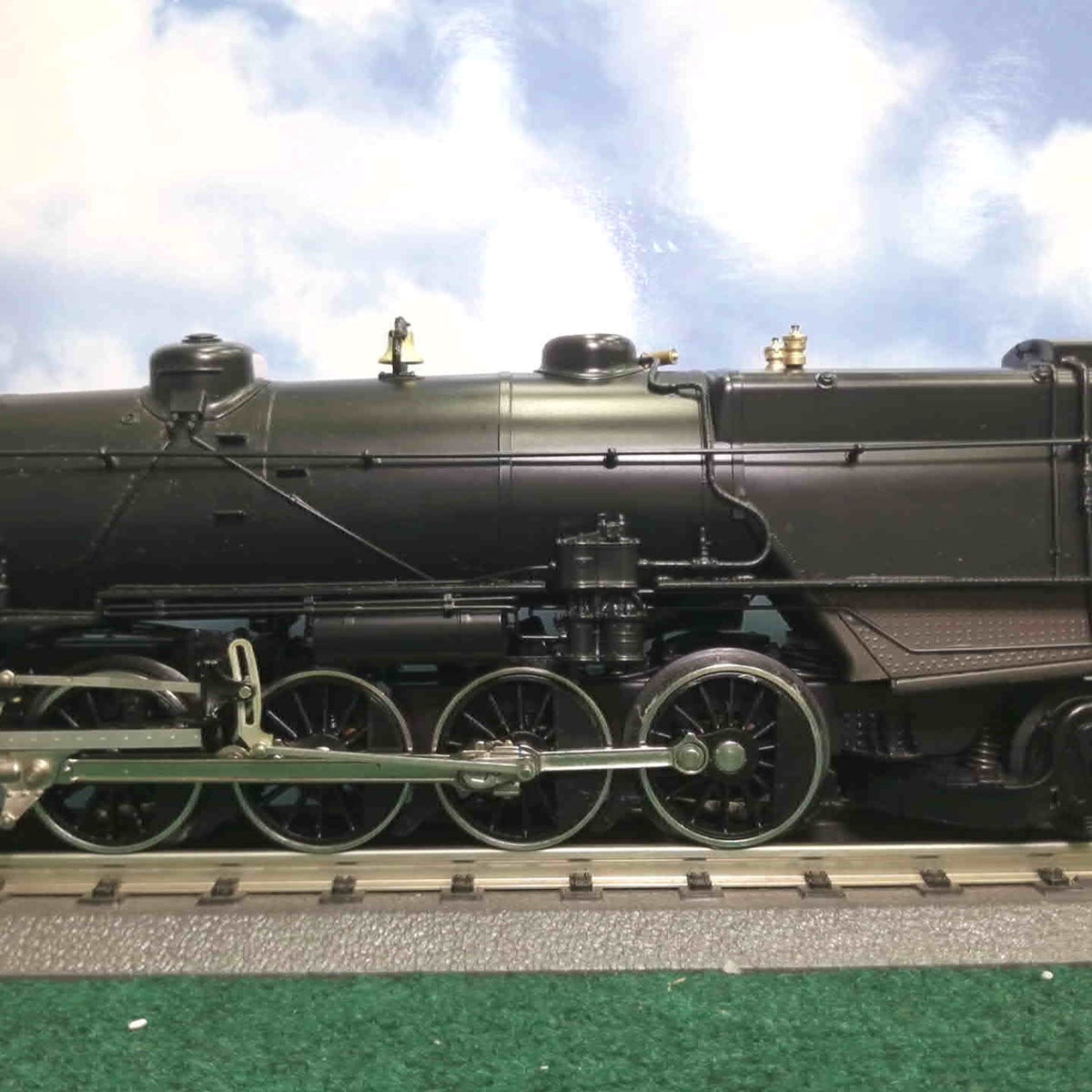 Weaver Pennsylvania L-1S 2-8-2 Engine with Sound (3-Rail) – TrainCellar
