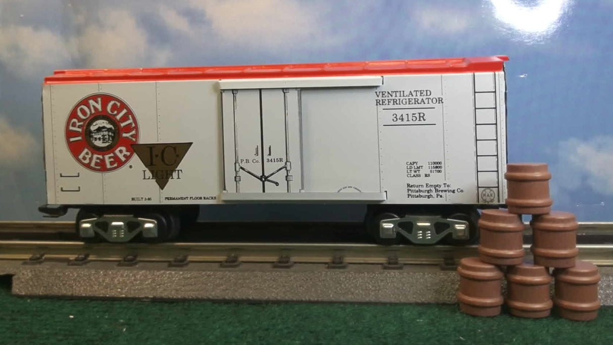 Marx 73415 I.C. Light Reefer with Beer Kegs