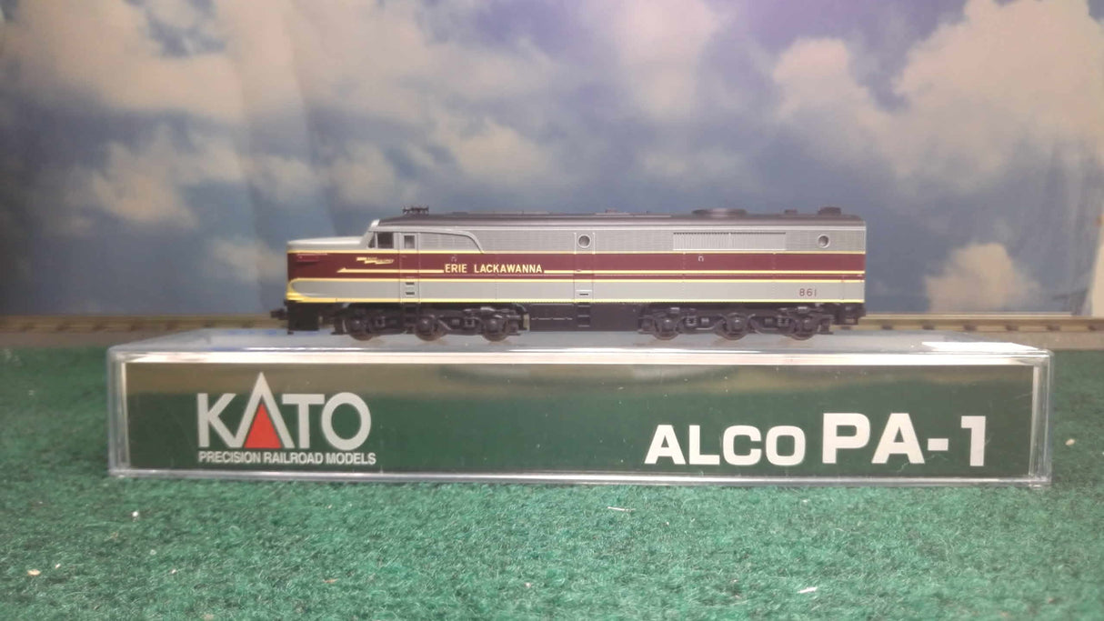 KATO 106-0601 Erie Lackawanna Alco PA-1