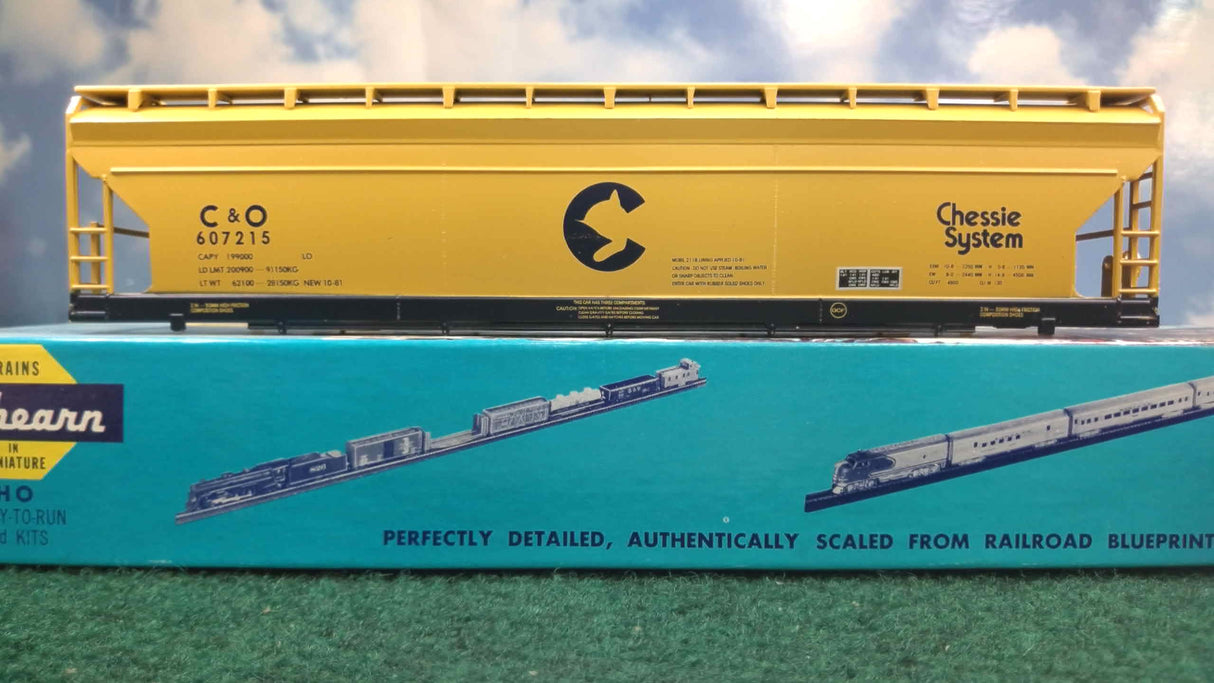 Athearn HO Unconstructed Chessie Center-Flow Hopper