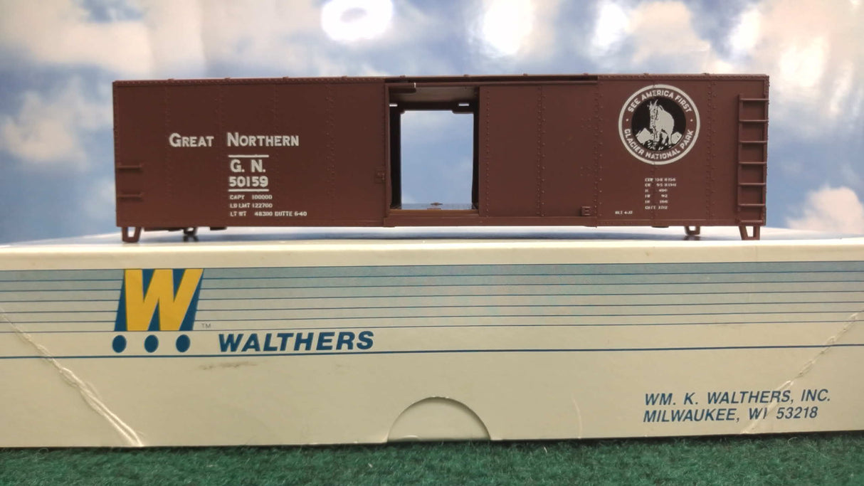 Walthers 932-3104 HO Great Northern 40' Steel Box Car