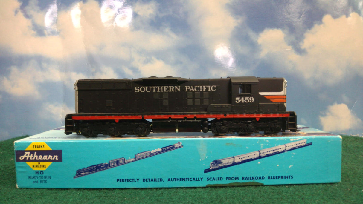 Athearn 3807 Southern Pacific SD-9 Engine