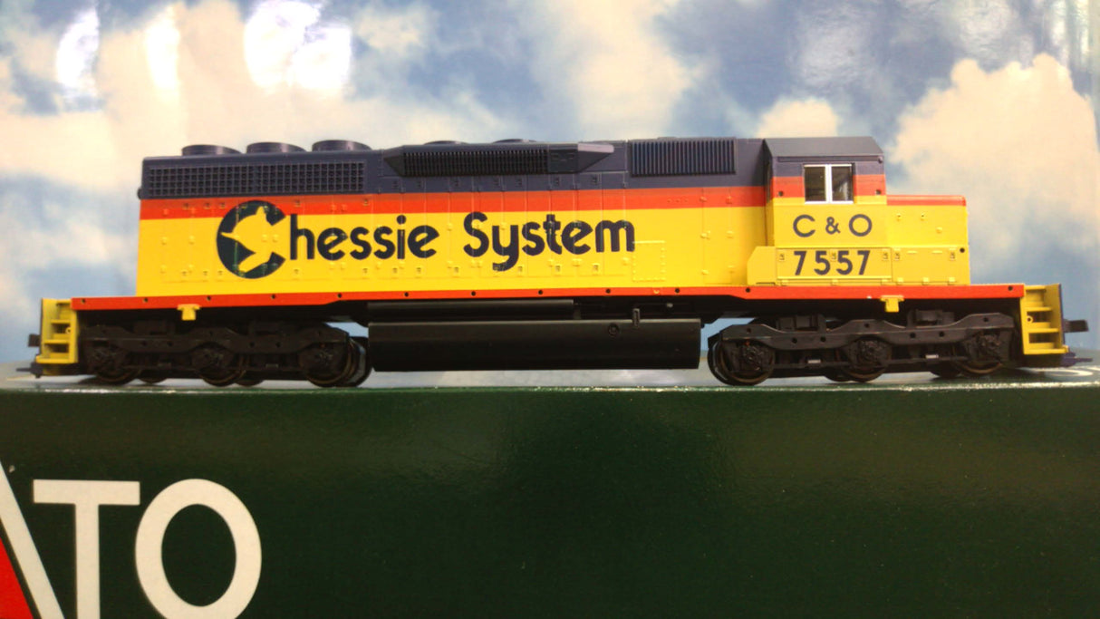 Kato 37-017 HO Chessie System EMD SD40