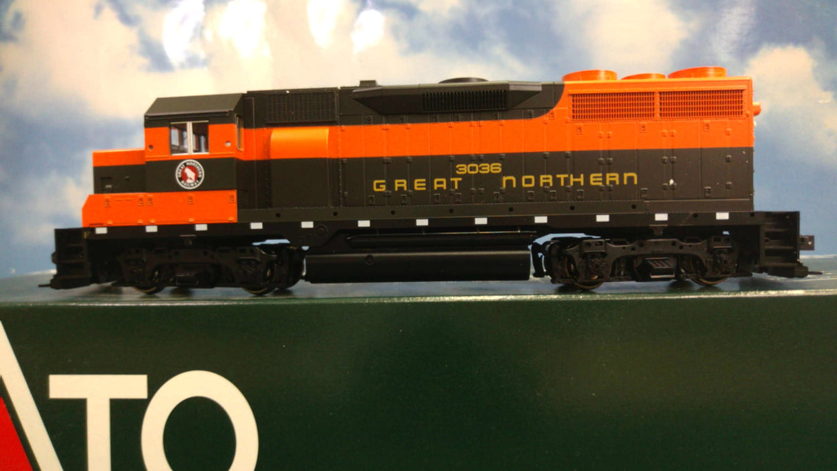 Kato 37-3003 HO Great Northern EMD GP35