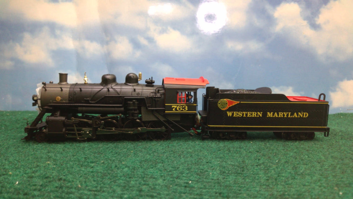 Bachmann 11414 HO Western Maryland Baldwin 2-8-0 Consolidation and Tender Steam Locomotive