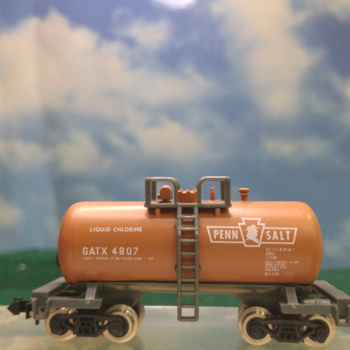 Atlas 3235 N Penn Salt Beer Can Tank – TrainCellar