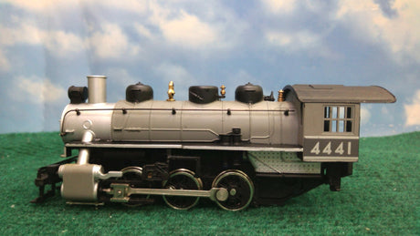 Bachmann HO Union Pacific 0-6-0 with Oil Tender