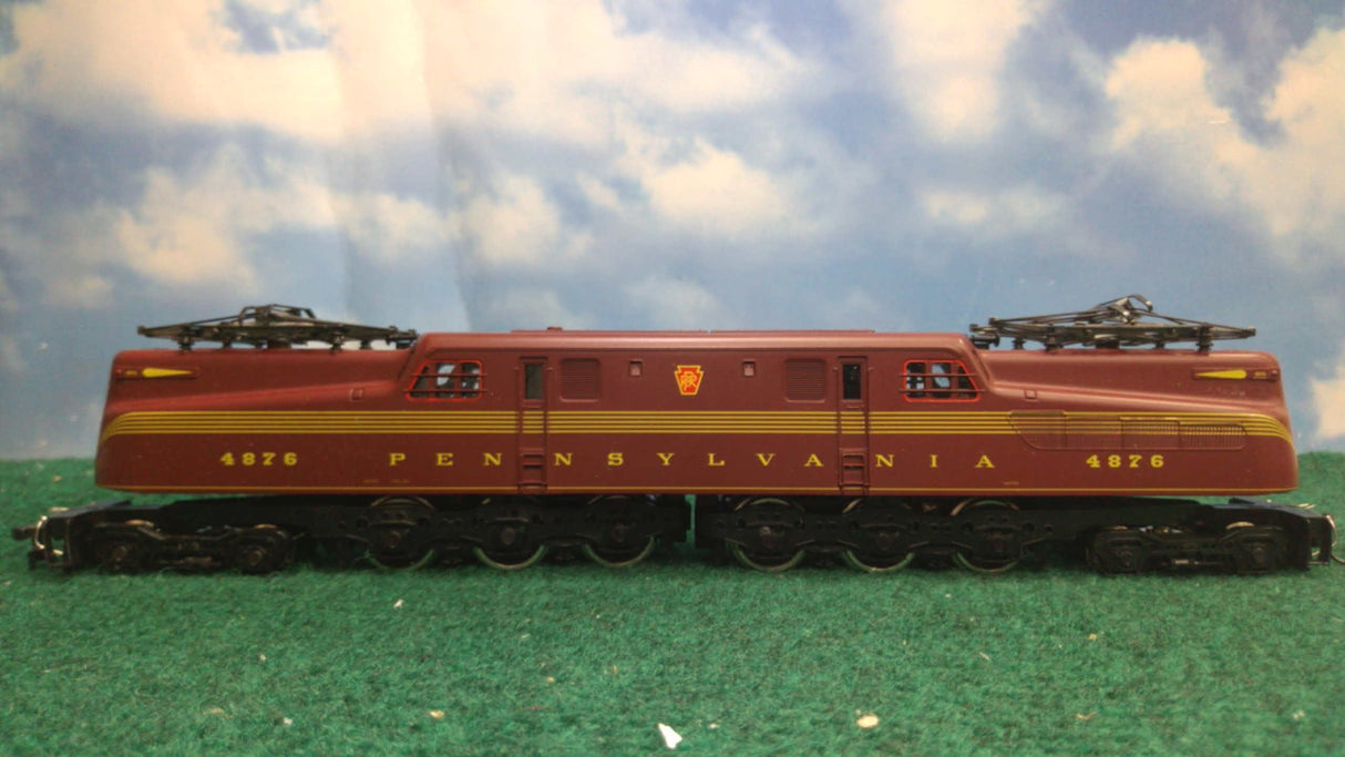 Mehano/IHC HO Pennsylvania Tuscan Red Five Stripe GG-1 Locomotive