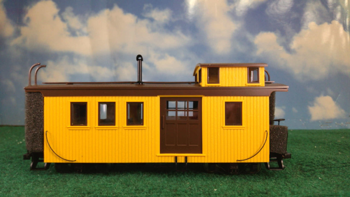 Bachmann Spectrum 26799 On30 Painted Yellow and Black, Unlettered Caboose