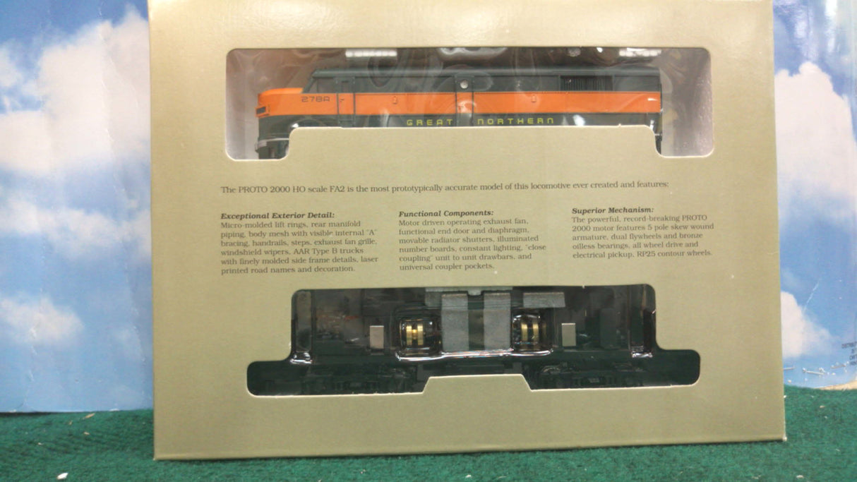 Life-Like HO Great Northern FA2-B2 Locomotive Set
