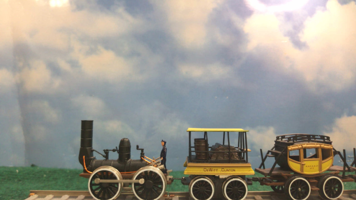 Bachmann HO Dewitt Clinton Carriages and Locomotive
