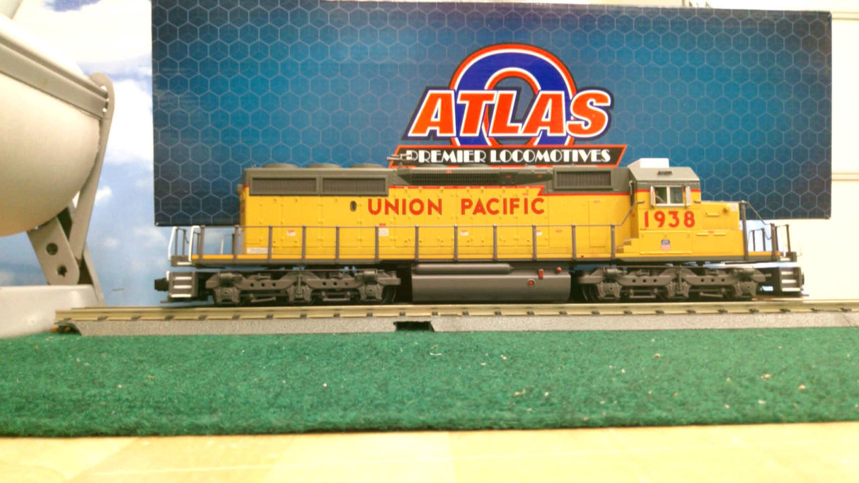 Atlas O Premier SD40-2 Locomotive Union Pacific #1938 3 Rail