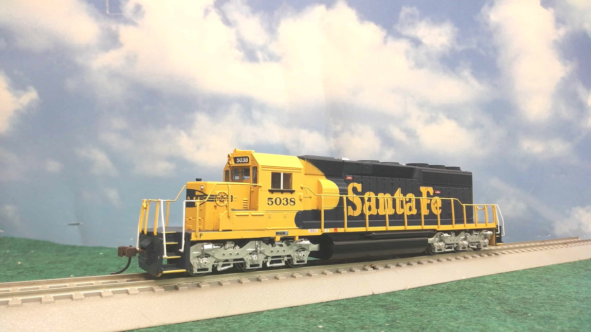 Bachmann 60901 EMD SD40-2 ATSF #5038 (DCC/No Sound)