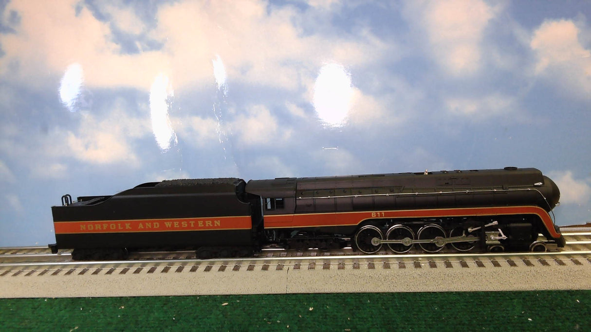 Bachmann Plus 11316 Norfolk and Western Class J 4-8-4